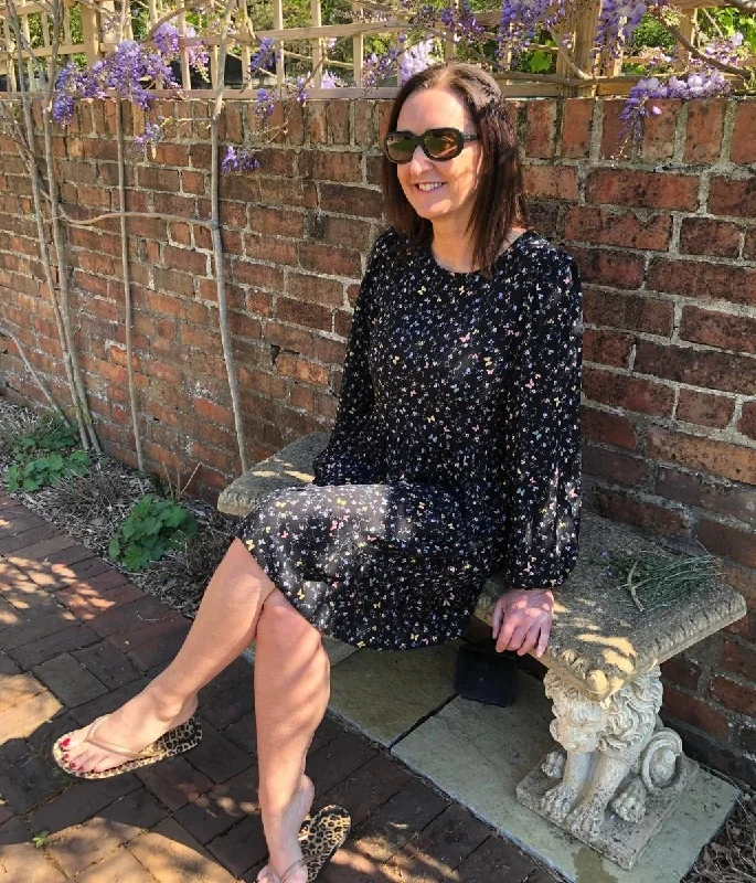 All-over print dresses with heels-Black Butterfly Print Dress