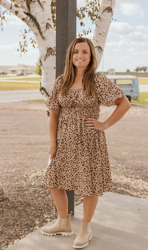 Puff sleeve dress for a cute and casual style-WINNIE CURVY/REG FLORAL DRESS WITH PUFF SLEEVES