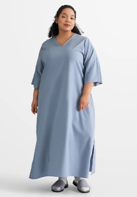 Stylish V Neck Dress with a relaxed fit-Carla V-neck Flowy Linen Dress